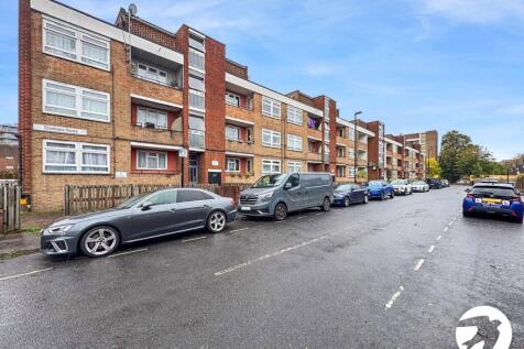 2-bed flat on Adolphus Street, London, SE8, £1,900/mo