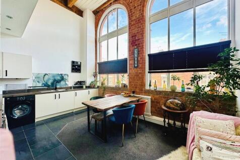 Dining/Kitchen