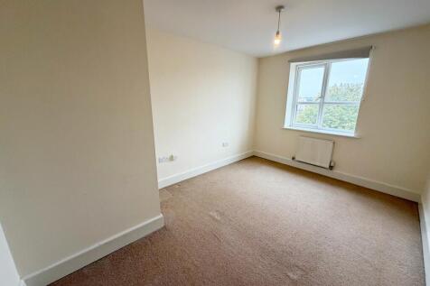 Lions Court, Northampton photo 3