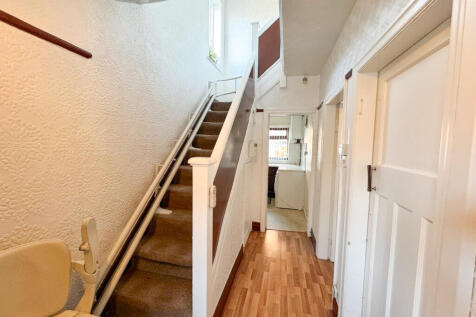 B.jpg