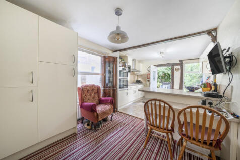 1347042-5-68b8061...