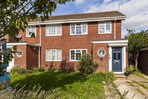 Littlehampton, BN17 - property photo