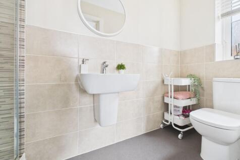 En-suite (Bedroom Two)