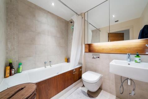 Flat 30, Marina Point SW6 2GX-LowRes-5.jpg