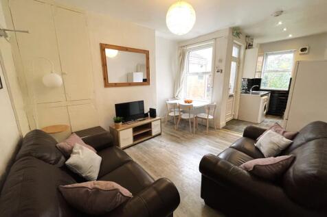3-bed house on 184 Pomona Street, Ecclesall, £407/mo