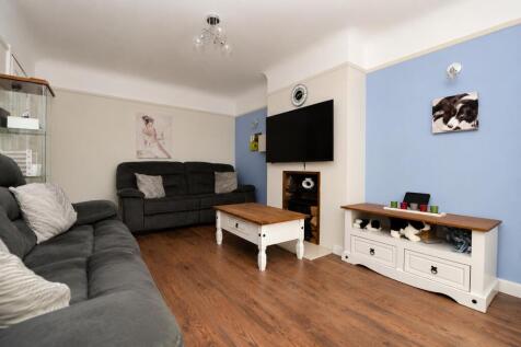 Living Room..jpg