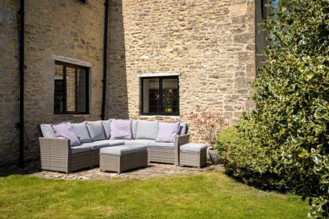 92 - Dowmans Farmhouse - GL53 9QY - Web.jpg