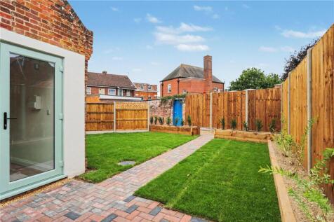 Front/Garden