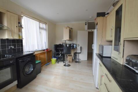 Crest Road, Parkstone, Poole, Dorset, BH12 3DR photo 4