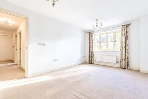 Cross Close, Cirencester, GL7 photo 4