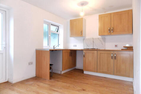 Vicarage Farm Road, Heston, Hounslow, TW5 photo 4