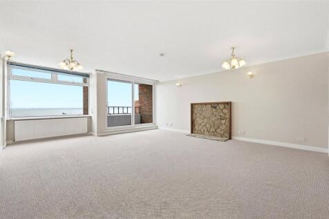 Eastern Esplanade, Thorpe Bay, Essex, SS1 photo 3