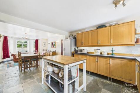 CAM01995G0-PR0368-STILL025