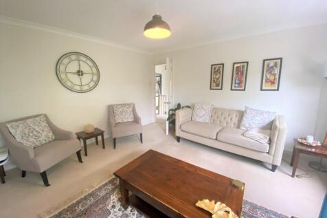 2-bed flat on Rosendale Road, London, SE21, £2,400/mo