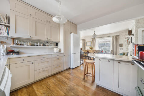 1372752-37-691b696735652