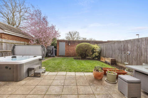 10 Hobart Court, Gunthorpe Rd, SL7 1UL (LOW RES)-1