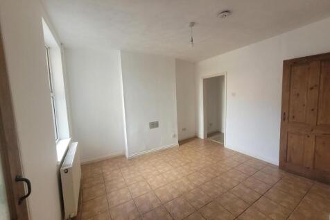 Ealing Terrace, Rushden photo 4