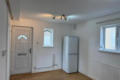 447c - living room .jpeg