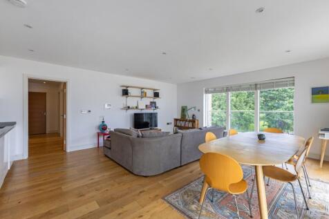 110818_Apartment-...