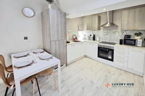 Kitchen/ Dining Area