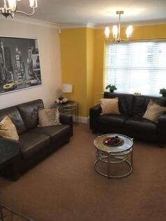 LOUNGE ANGLE