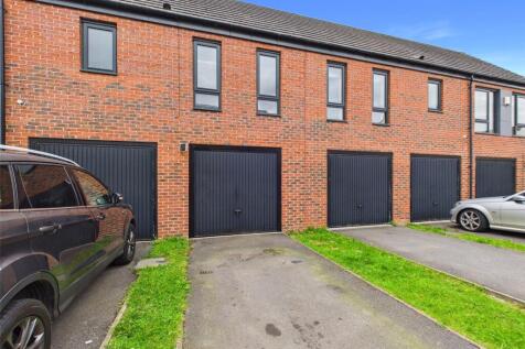 Garage/Driveway