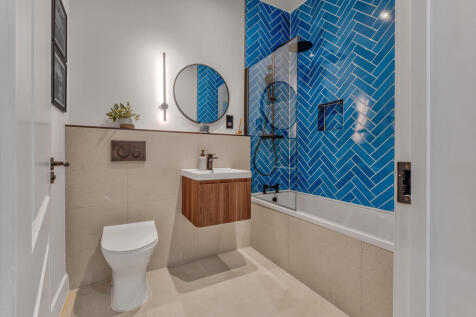flat 2 bathroom
