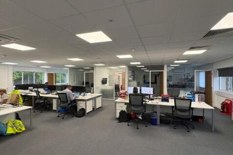 Office to rent Image 3