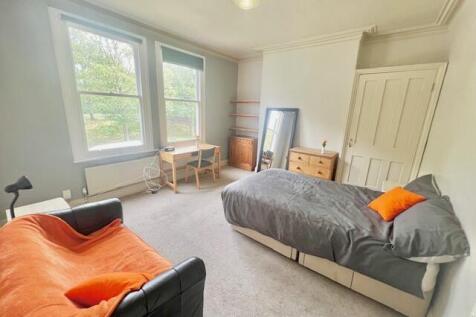 Hyde Park Road, Hyde Park, Leeds photo 5
