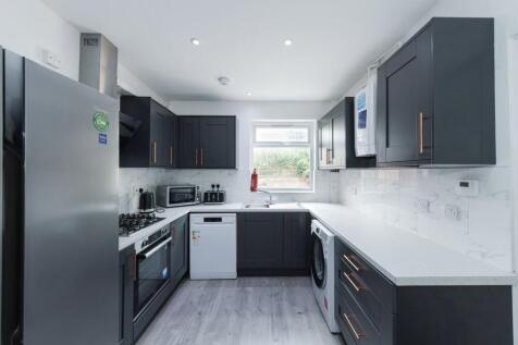 Gloucester Avenue, Nottingham, NG7 photo 2