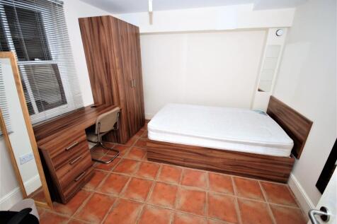 2-bed flat on 4, The George, George Street, Leamington Spa, Warwickshire, £990/mo