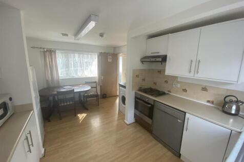 Northdown Road, Hatfield photo 3