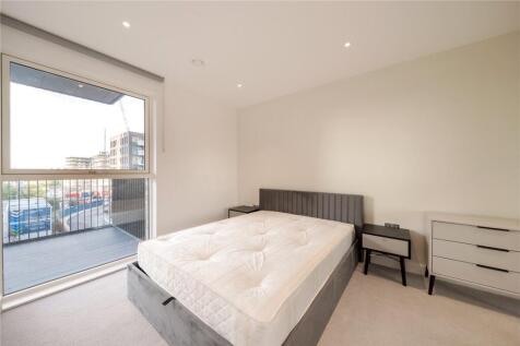 23 Henley Cross, London, SE3 photo 4
