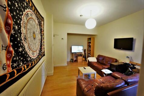 5-bed house on Midland Avenue, Nottingham, Nottinghamshire, NG7, £2,925/mo
