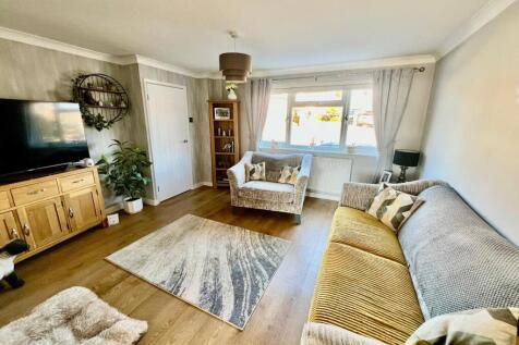 Lounge/Sitting Room