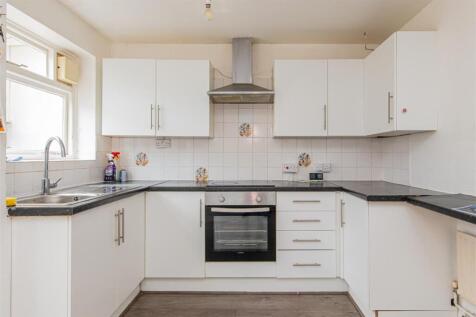 Meadow Walk, Higham Ferrers, Rushden photo 3