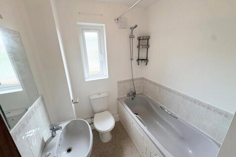 Howe Bank Close, Kendal, LA9 7PU photo 4