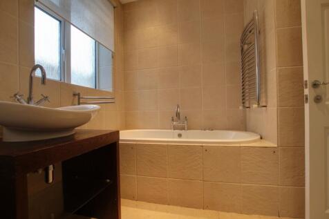The Knoll, Beckenham, BR3 photo 5