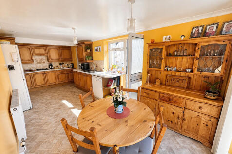 Kitchen/Dining ro...