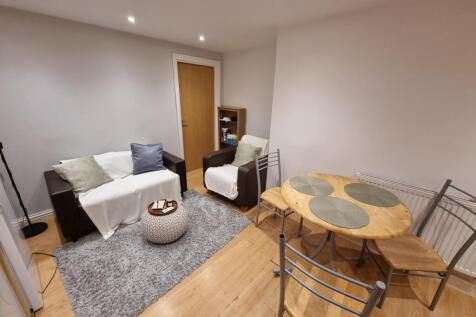 Flat 2, Alexander House, LEAMINGTON SPA photo 3