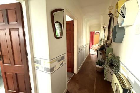 64 ARMITAGE HALLW - Copy.jpeg