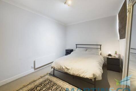 CAM01870G0-PR0156...