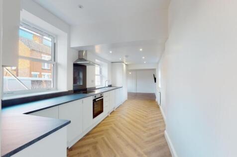 2-bed house on Grange Street, Loughborough, £1,734/mo