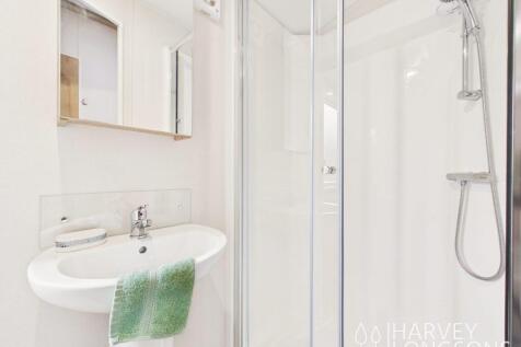 Bathroom Shower in the Willerby Lamberhurst Holida