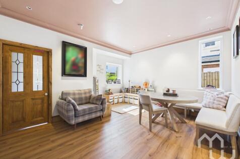 Dining Lounge