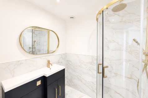 Bathroom (4).png