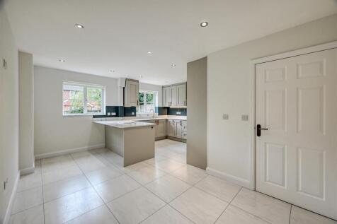 30 Old Farm Drive, Codsall photo 4