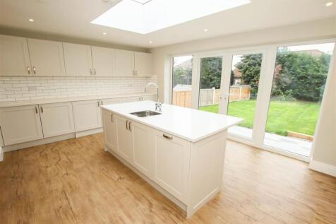 ISLAND KITCHEN