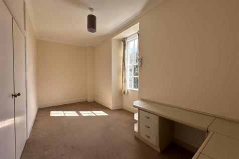 Monkton Park, Chippenham photo 5