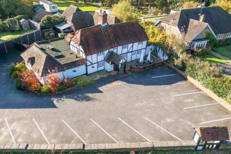 OWEN ISHERWOOD_165 WINDSOR ROAD CHOBHAM GU24 8QS